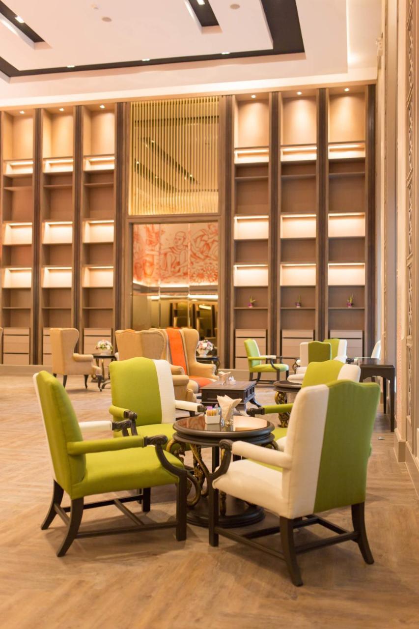 The Heritage Chiang Rai Hotel And Convention Exterior foto The lobby of the hotel
