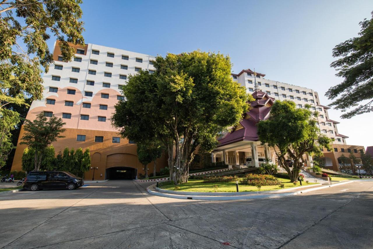 The Heritage Chiang Rai Hotel And Convention Exterior foto The University Tower