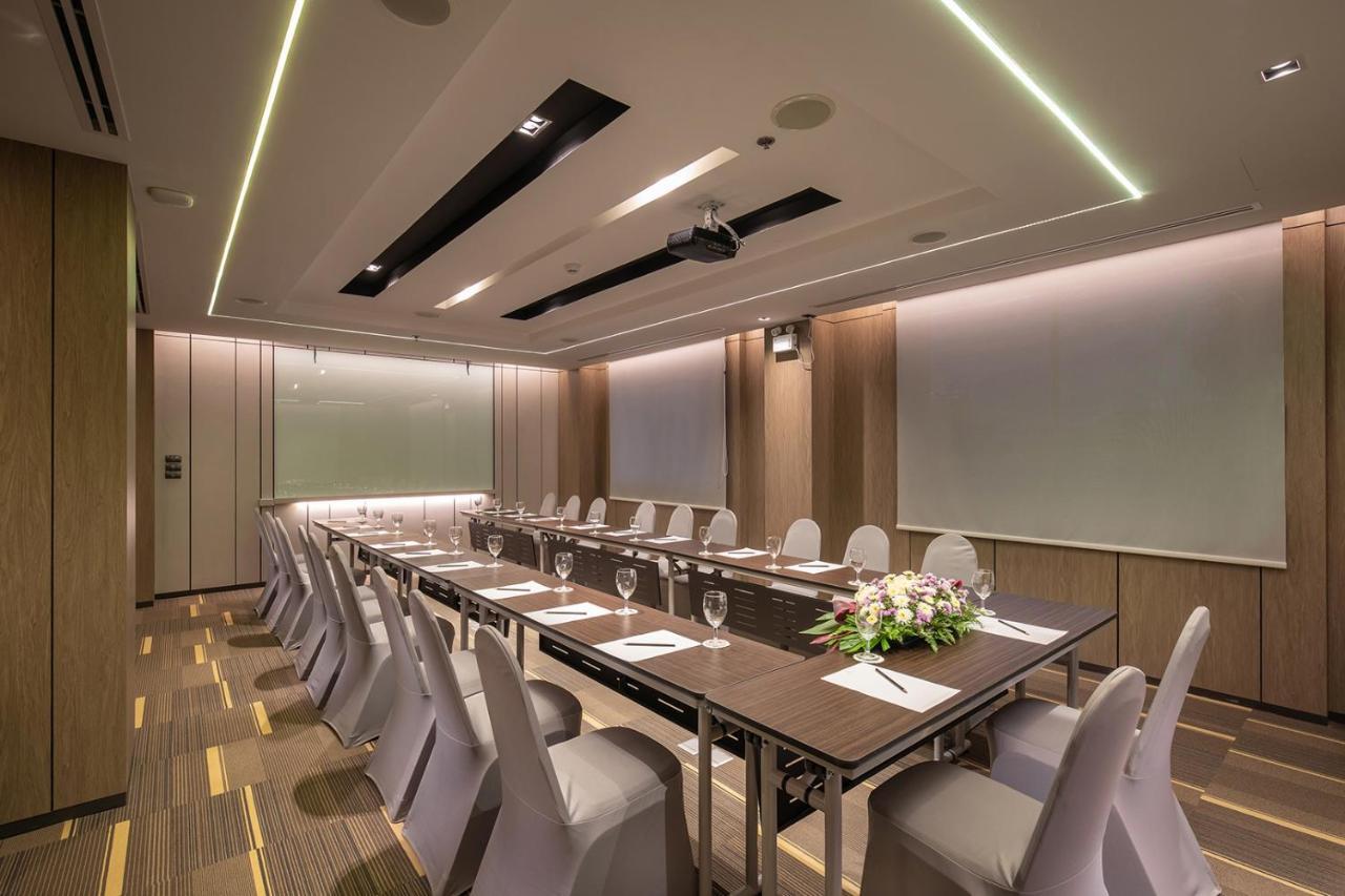 The Heritage Chiang Rai Hotel And Convention Exterior foto Meeting room