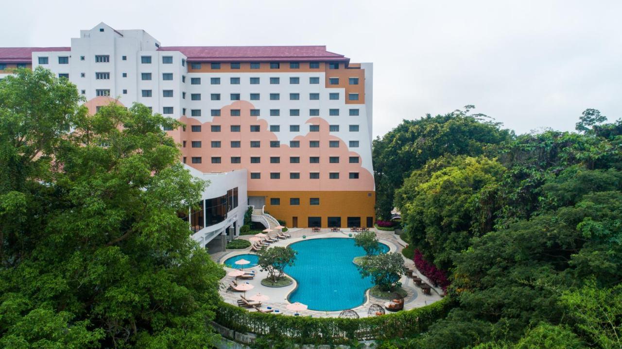The Heritage Chiang Rai Hotel And Convention Exterior foto The Royal